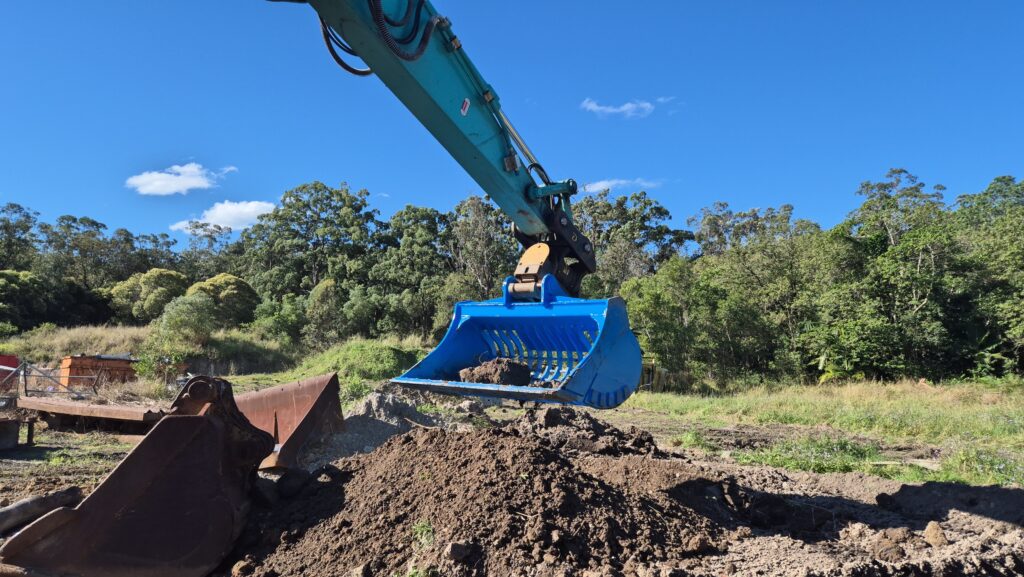 sieve bucket dry hire